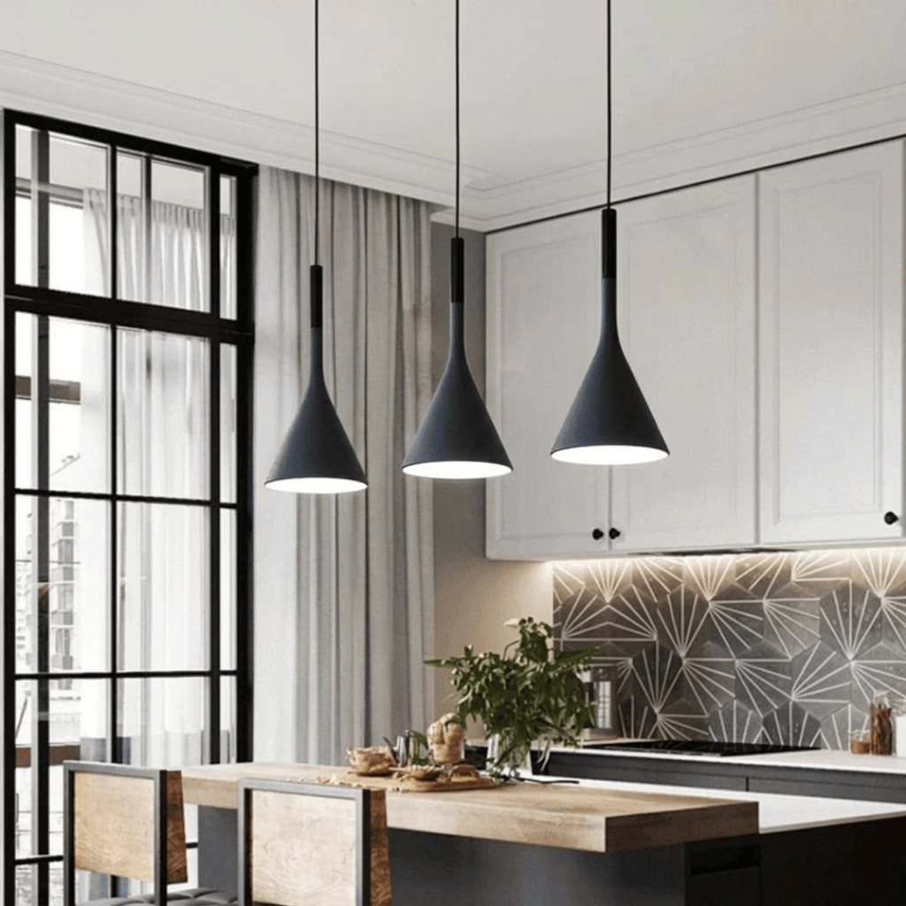 Galaxy Lightning PENDANT LIGHT | ZANIAH